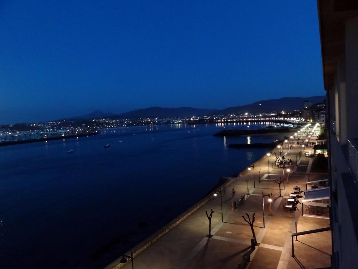 Fuenterrabía By Basquelidays Hondarribia
